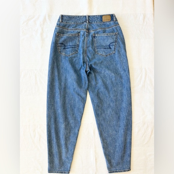American Eagle Relaxed Mom Jeans - Picture 6 of 12